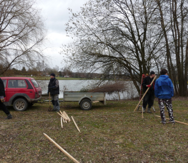Sázení stromků 31. března 2012
