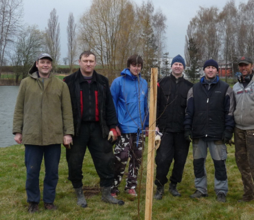 Sázení stromků 31. března 2012