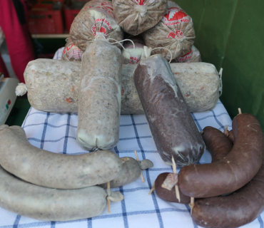 Adventní trhy a rozsvěcení vánočního stromu