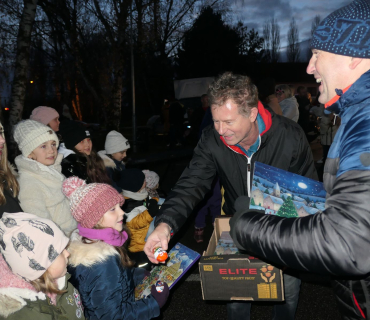 Adventní trhy a rozsvěcení vánočního stromu