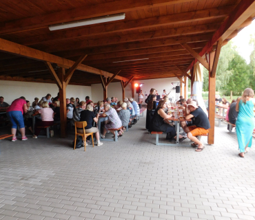 Posezení s hudbou LejDies