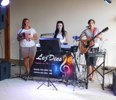 Posezení s hudbou LejDies