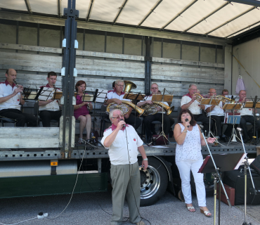 Nohejbalový turnaj losovaných dvojic a koncert Dechového orchestru MHK