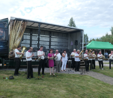 Nohejbalový turnaj losovaných dvojic a koncert Dechového orchestru MHK