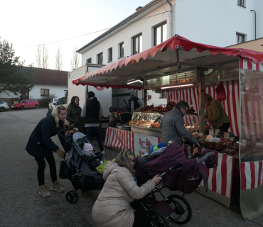 Vánoční trhy a rozsvěcení Vánočního stromu