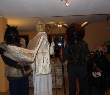 Mikuláš,čerti a andělé 2013