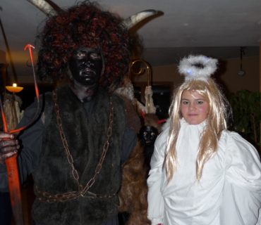 Mikuláš,čerti a andělé 2013