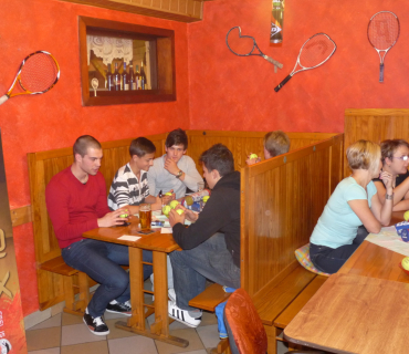 Fotogalerie slavnostního vyhlášení výsledků Sadovské tenisové ligy 2013